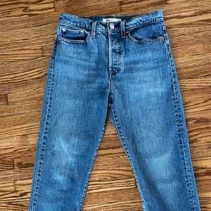 Levi’s Wedgie Straight 27